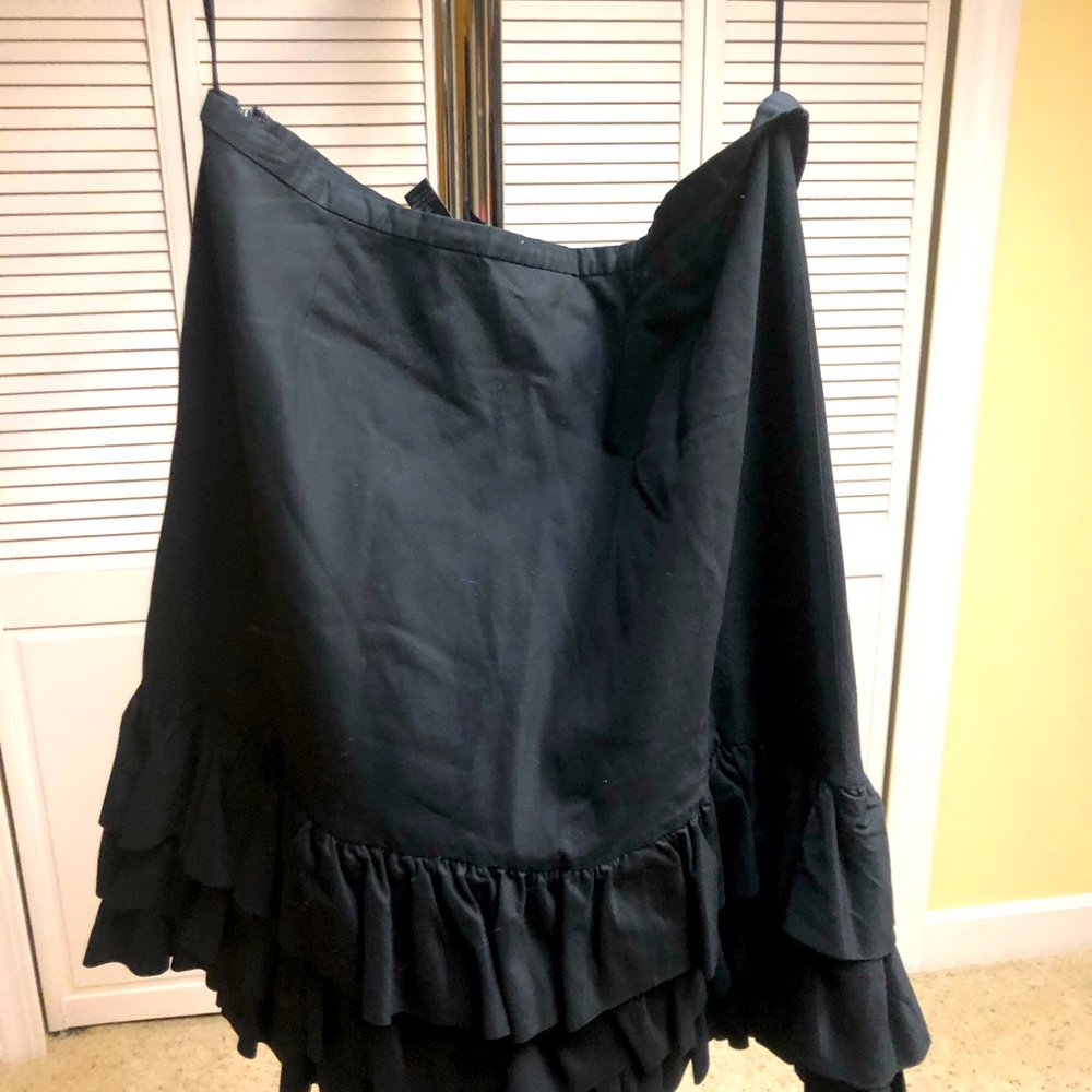 Ruffled skirt